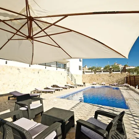 Parabellum Villa *